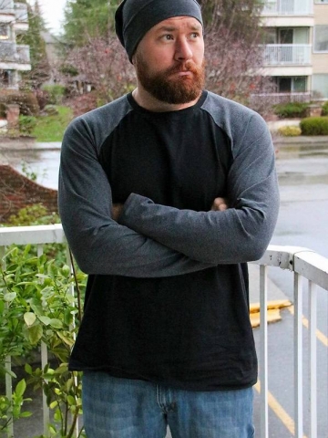 RIPT (raglan with pocket)